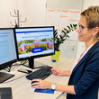 Projektleiterin Astrid Poppe bei der Kommunalservice Mecklenburg AöR, testet das neue Verfahren im Serviceportal